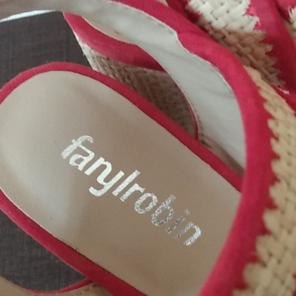 Shoes - Picture 6 of 9
